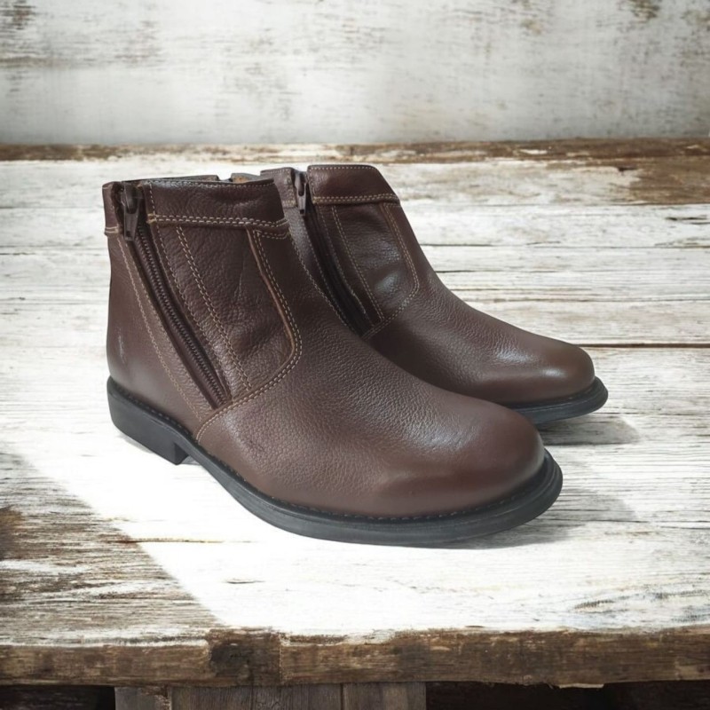 BOTINA CAMPERO MASCULINA COM ZÍPER CONFORT EM COURO LEGÍTIMO SOLADO GEL COR PINHÃO REF 149 BOTINA CAMPERO MASCULINA COM ZÍPER CONFORT EM COURO LEGÍTIMO SOLADO GEL COR PINHÃO REF 149